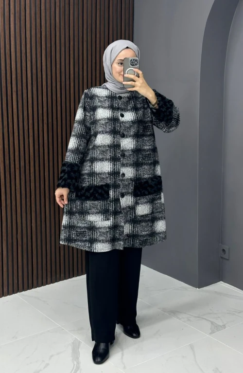 Nejla Parka - Siyah