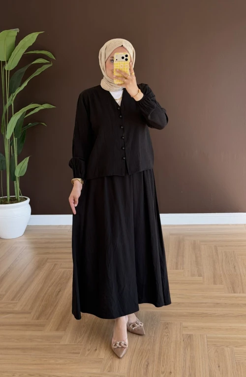 Zenan Düğmeli Etekli Takım - Siyah Zenan Düğmeli Etekli Takım - Siyah