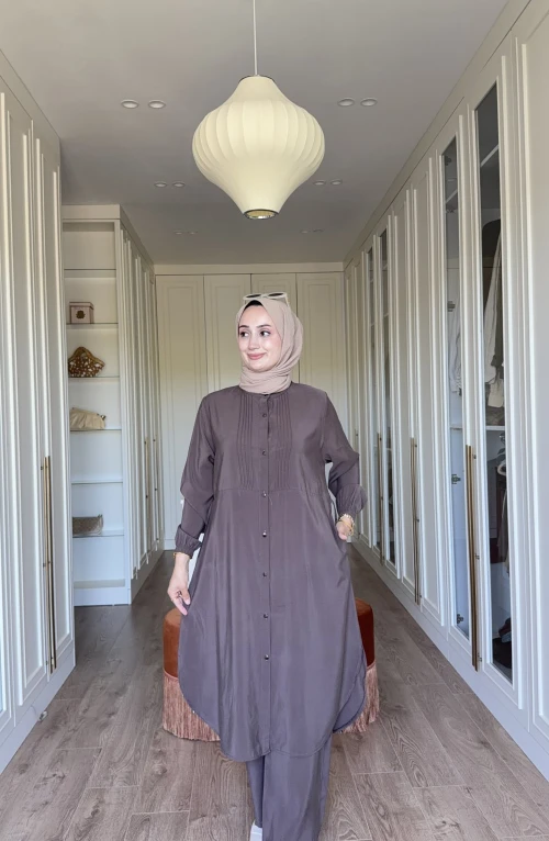 Özlem Uzun Takım - kahve Özlem Uzun Takım - kahve