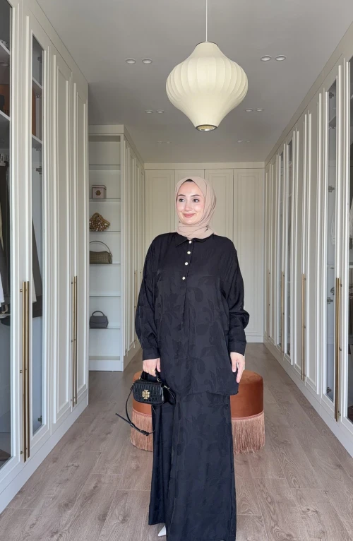 Peri Desenli Takım-Siyah Peri Desenli Takım-Siyah
