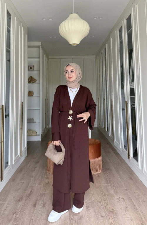 NEFİSE UZUN BROŞLU TAKIM -  KAHVE