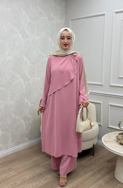 Esila Takım Pembe Esila Takım Pembe