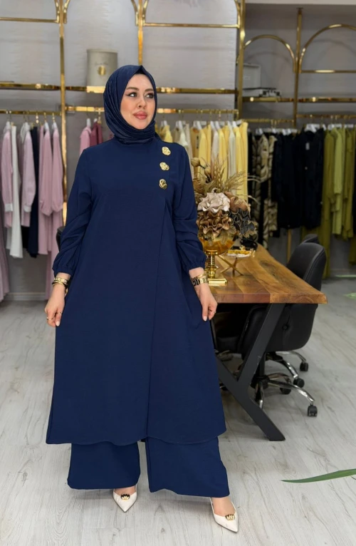 Lara Takım Lacivert Ön siparişe açılmıştır 11 Eylül de 2026 çıkışı yapılabilir Lara Takım Lacivert Ön siparişe açılmıştır 11 Eylül de 2026 çıkışı yapılabilir