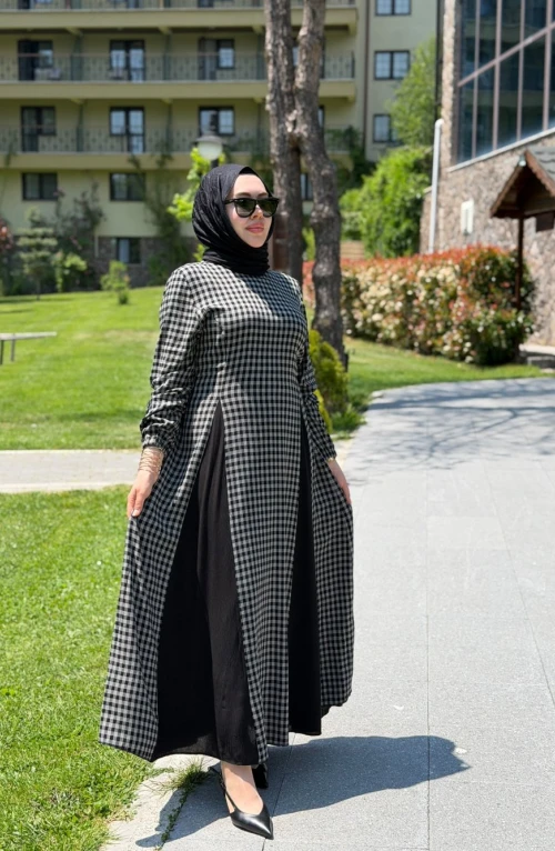 Ekose Elbise Antrasit Ön siparişe açılmıştır 28 Haziran da 2026 çıkışı yapılabilir Ekose Elbise Antrasit Ön siparişe açılmıştır 28 Haziran da 2026 çıkışı yapılabilir